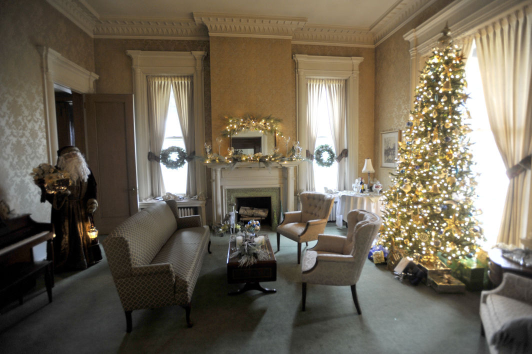Holidays in the Mansion